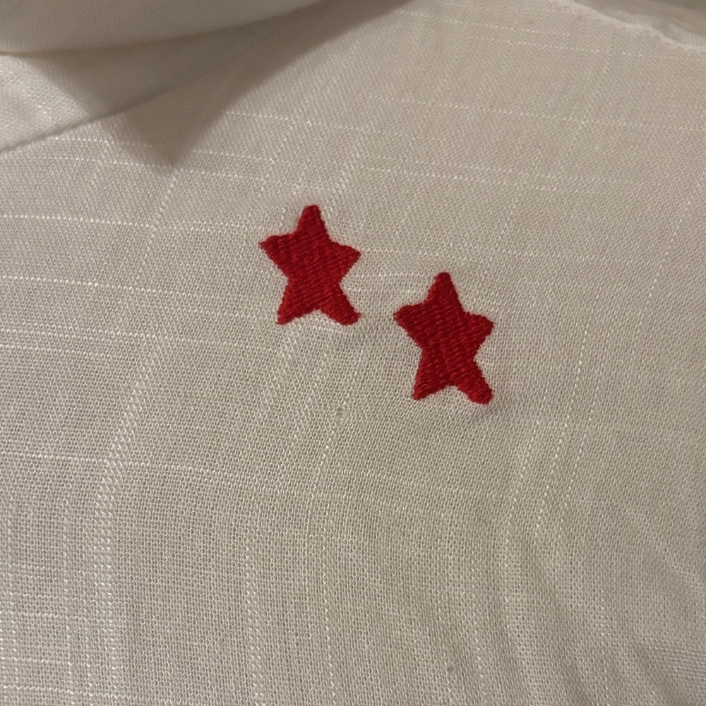 Taelynn Lucky Stars White Button-Up Shirt with Red Embroidery-Size Large - Picture 3 of 7